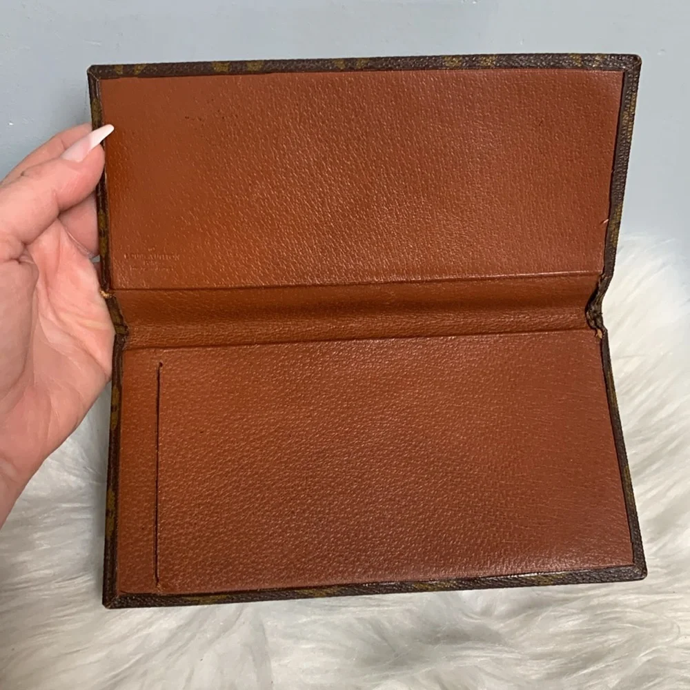 Pre-Date Code Authentic Louis Vuitton checkbook holder_11